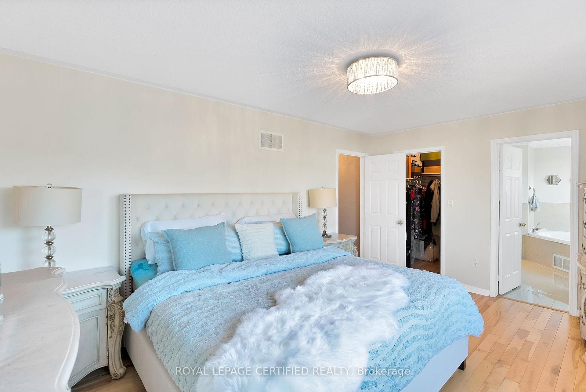 35 TAWNIE Crescent photo 23