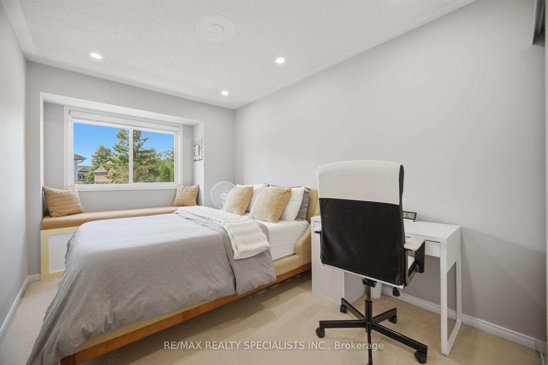 5230 Glen Erin Drive Unit 119 photo 31