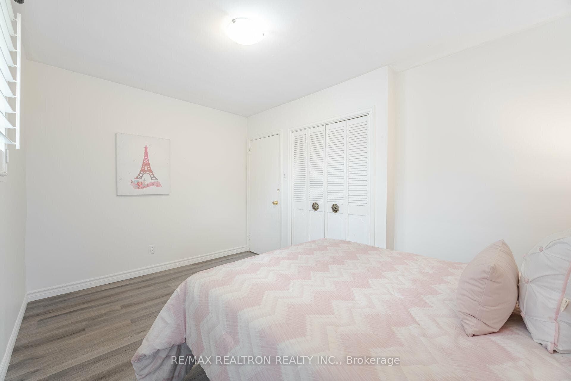 726 Brimorton Drive photo 17