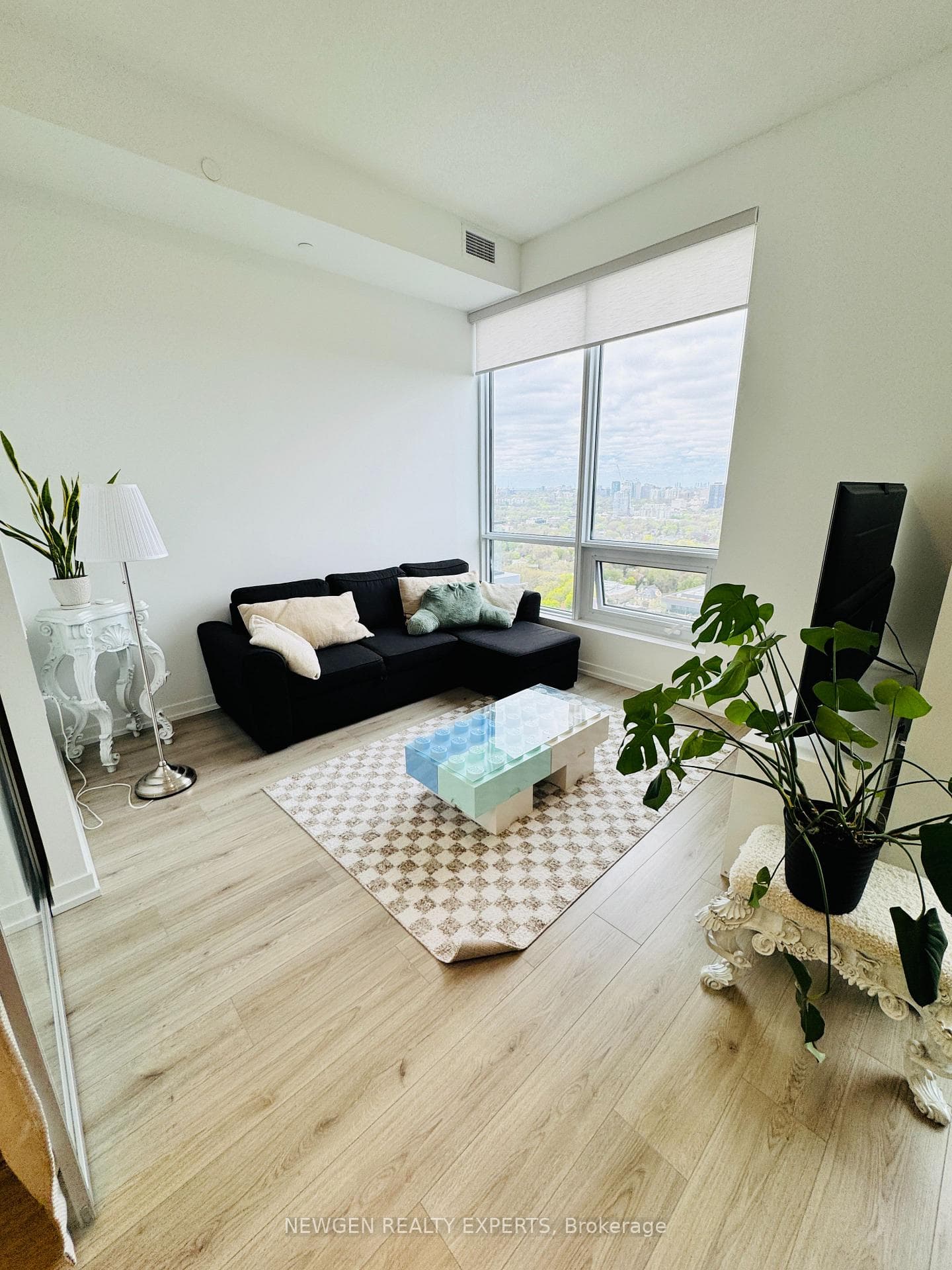 395 Bloor Street Unit 2807 photo 13