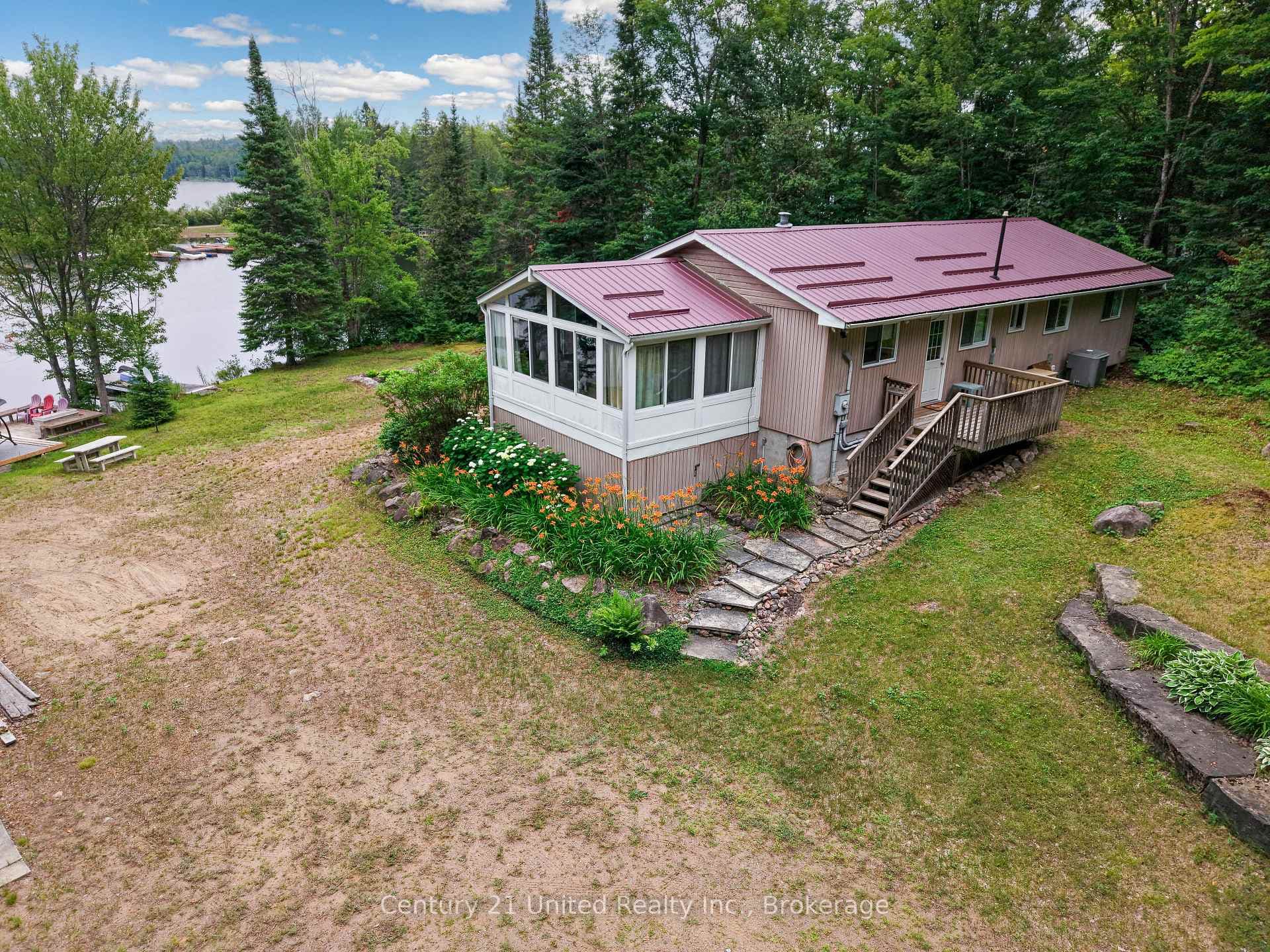 1047 Redwood Lane photo 43
