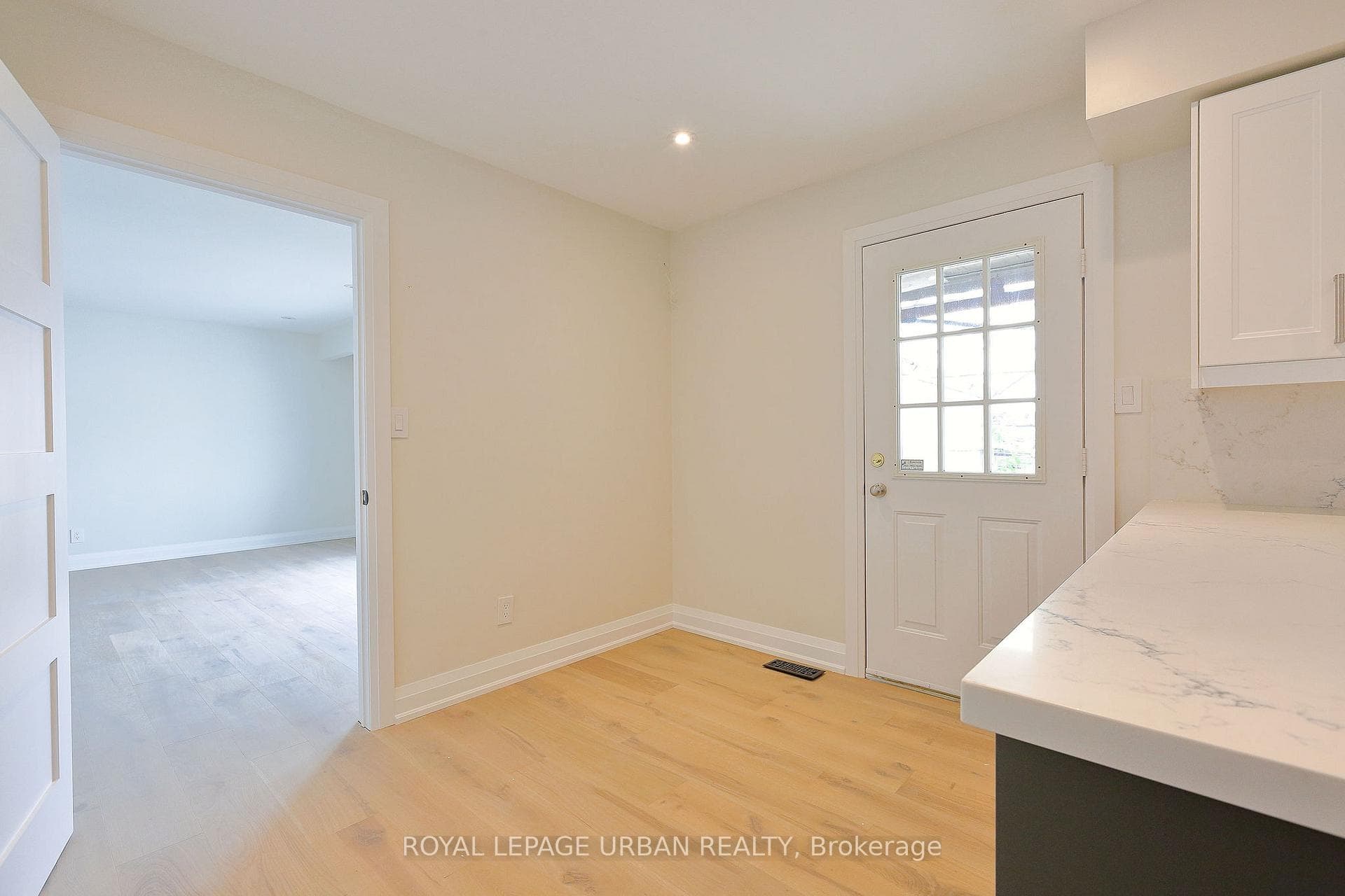 18545 Keele Street photo 10