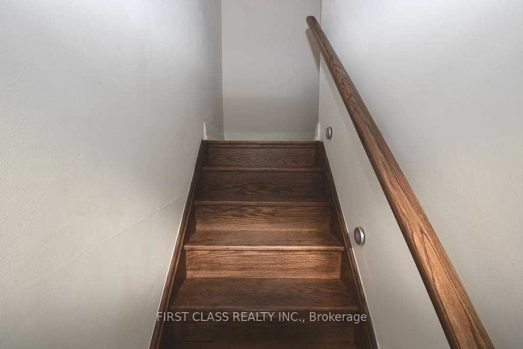 24 Teasel Way photo 6
