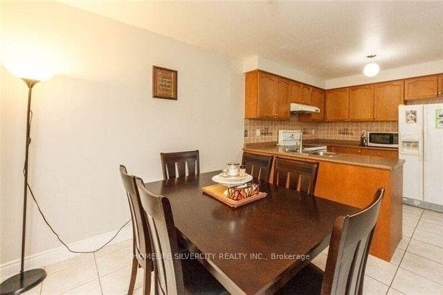 5 Allangrove Drive photo 4