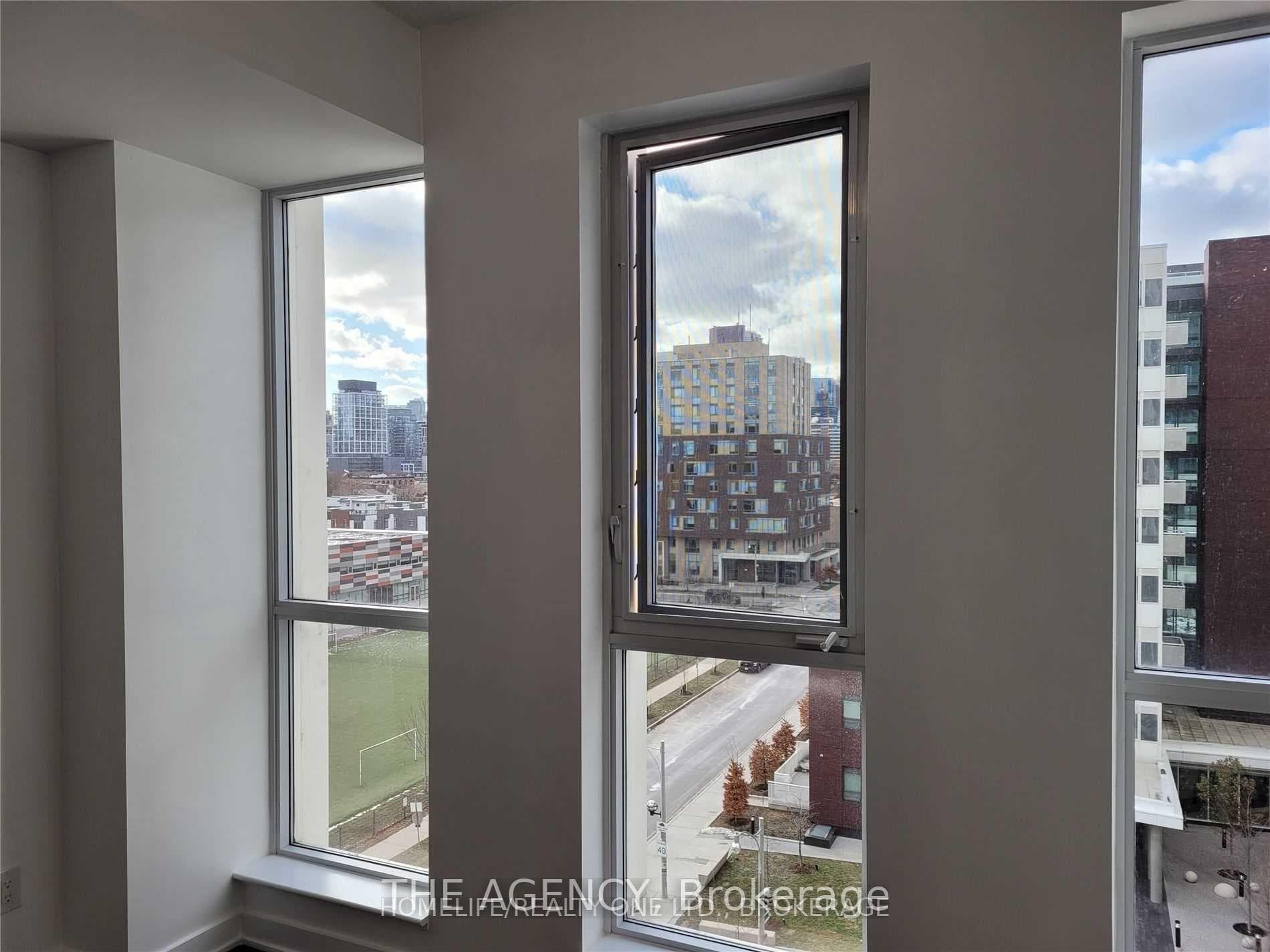 55 Regent Park Boulevard Unit 706 photo 7