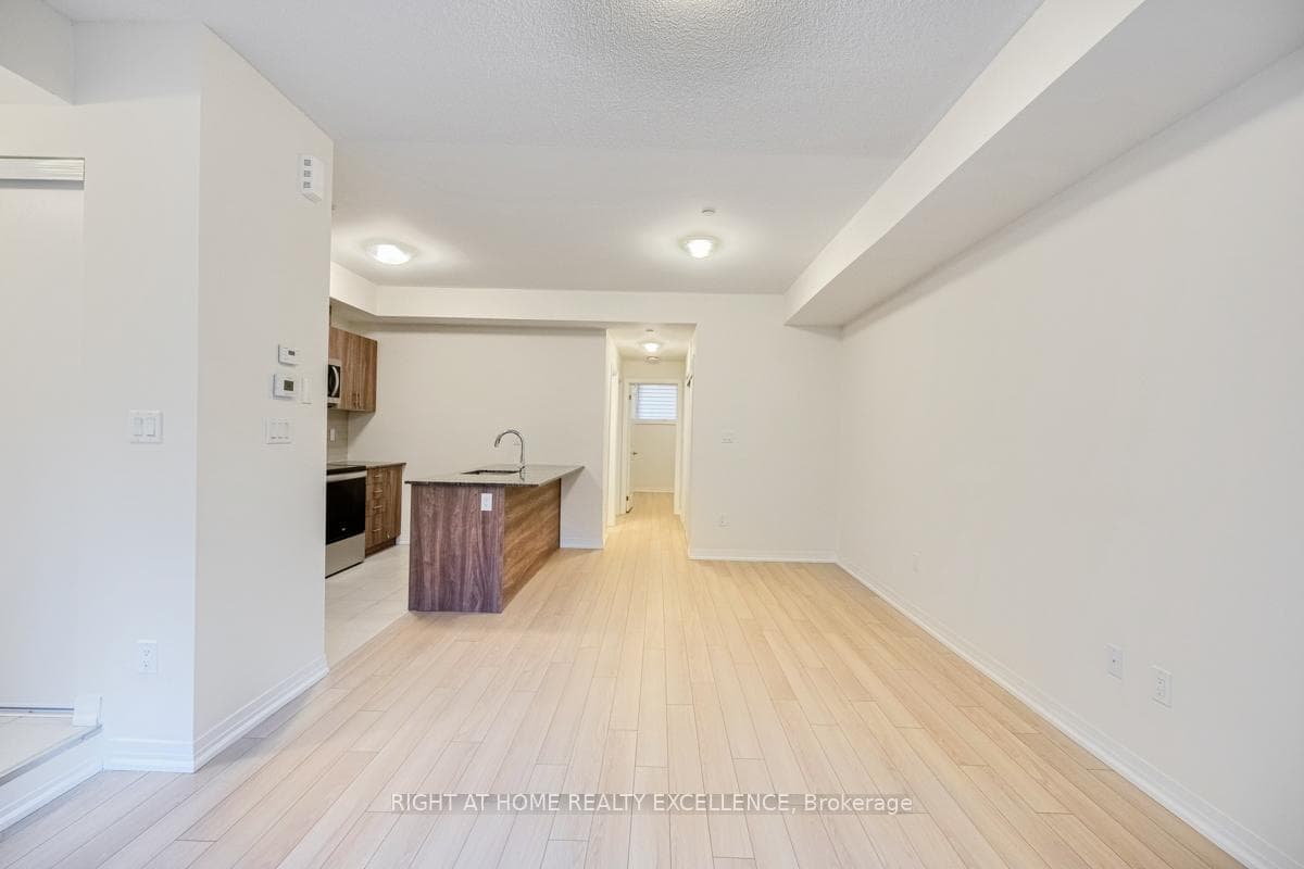 235 Mclevin Avenue Unit 3 photo 15