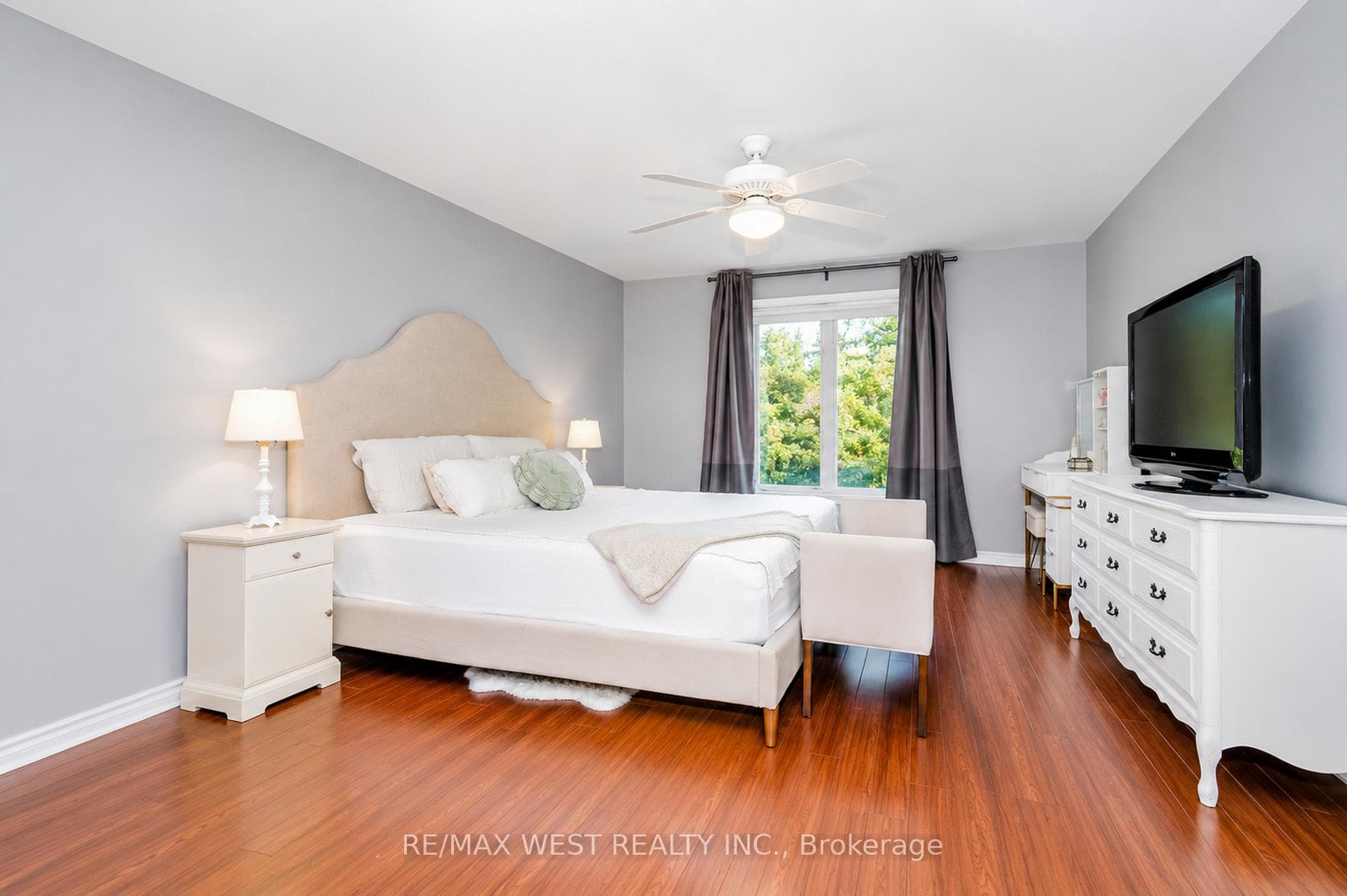 757 Sheppard Avenue Unit 11 photo 4