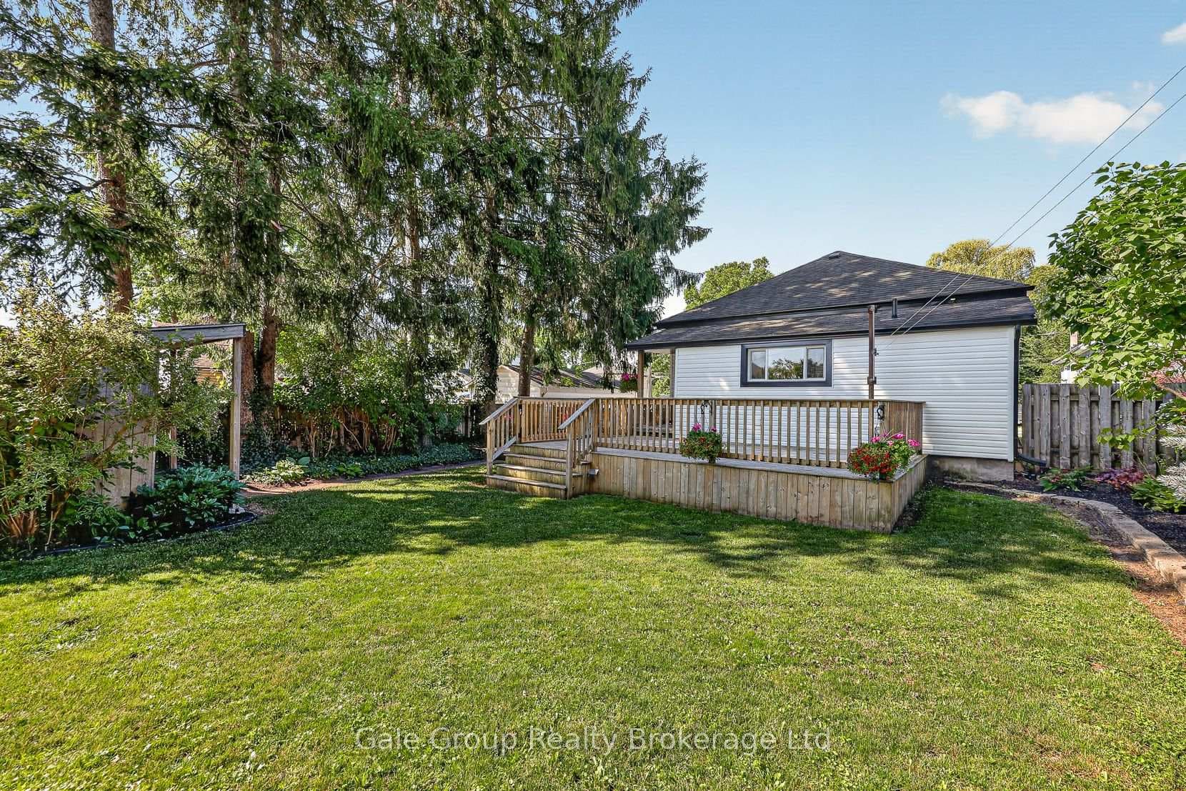 160 John Street photo 9