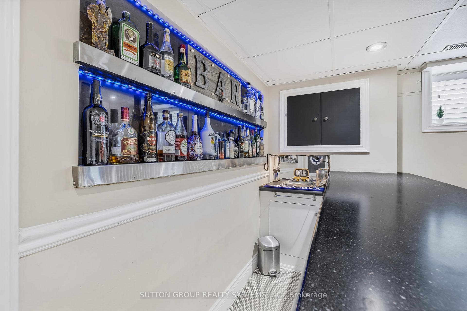 85 Kane Avenue photo 15