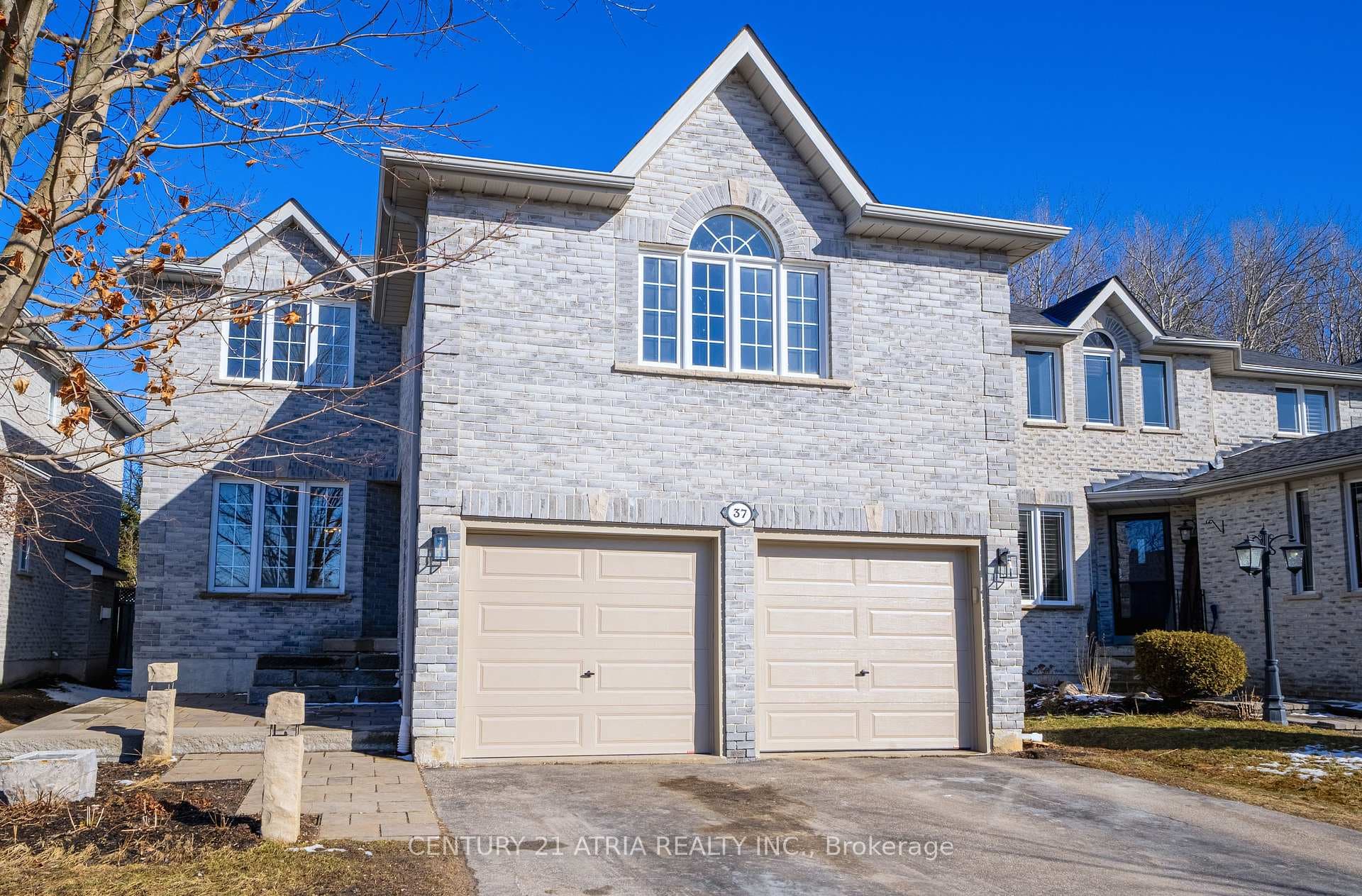 37 Hawkins Drive photo 1