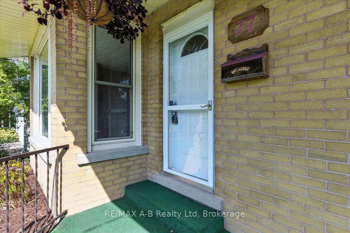 77 Earl Street photo 8