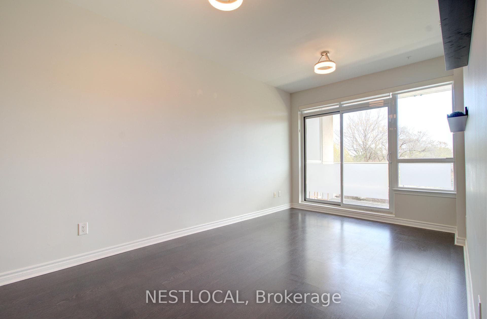 3865 Lake Shore Road Unit 202 photo 13
