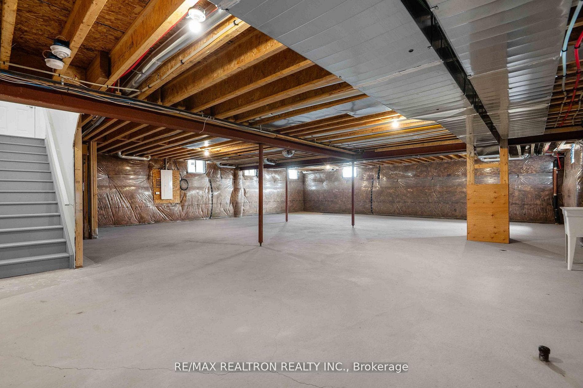 434 Vandusen Avenue photo 44