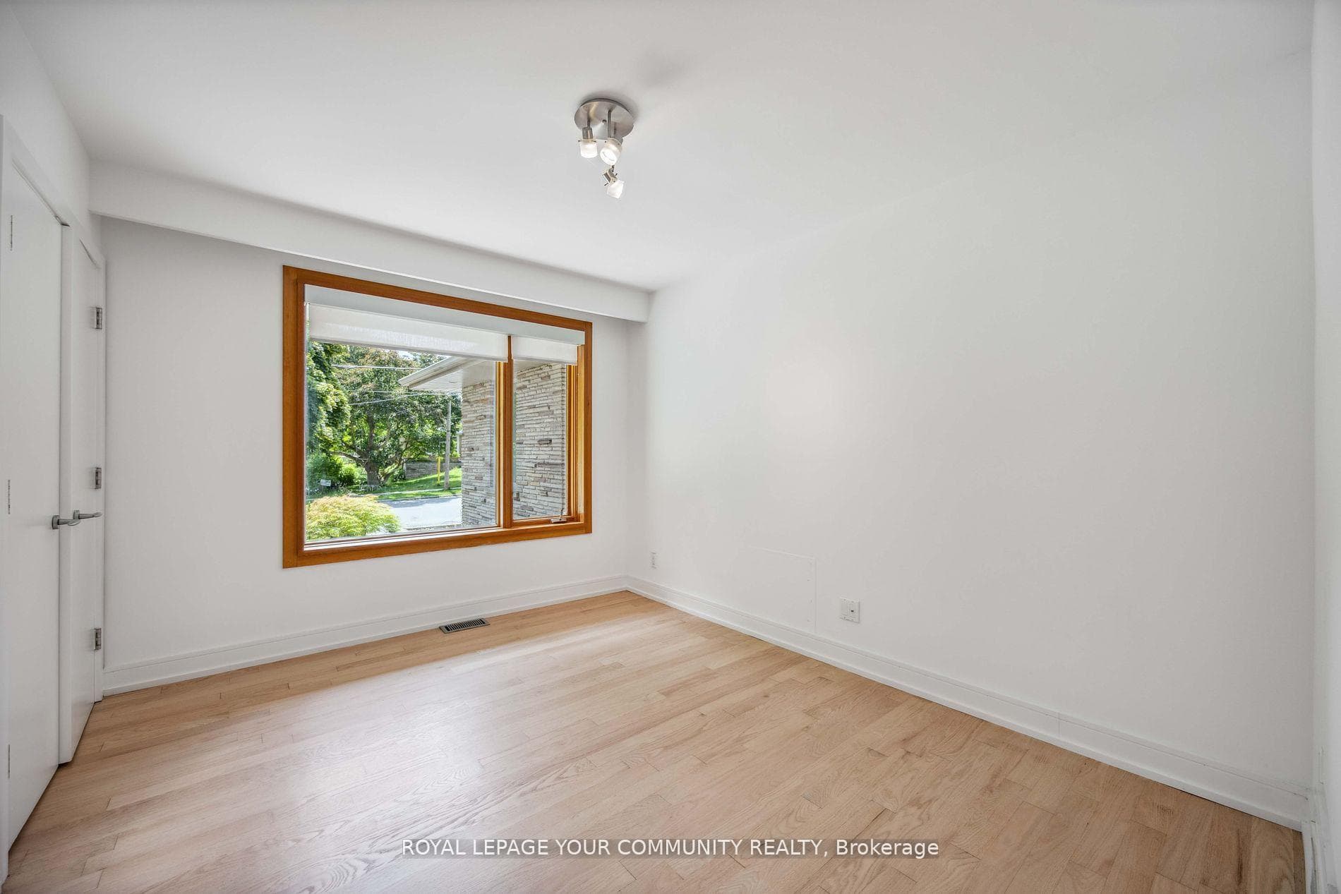159 Burbank Drive photo 14