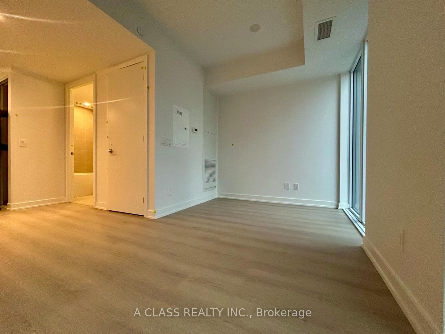 100 Queen Street Unit 1216 photo 11