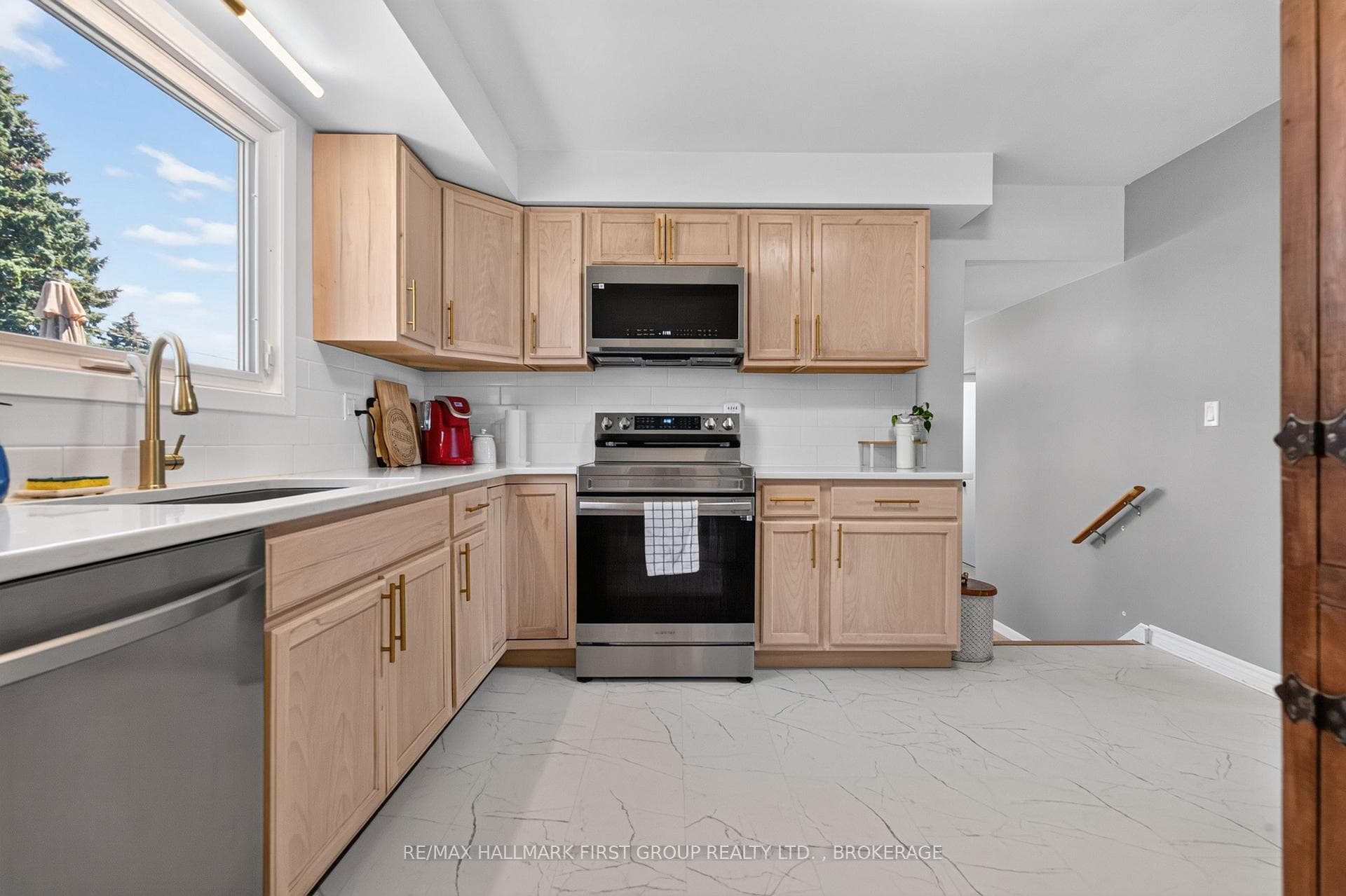 417 GLEN CASTLE Road photo 20