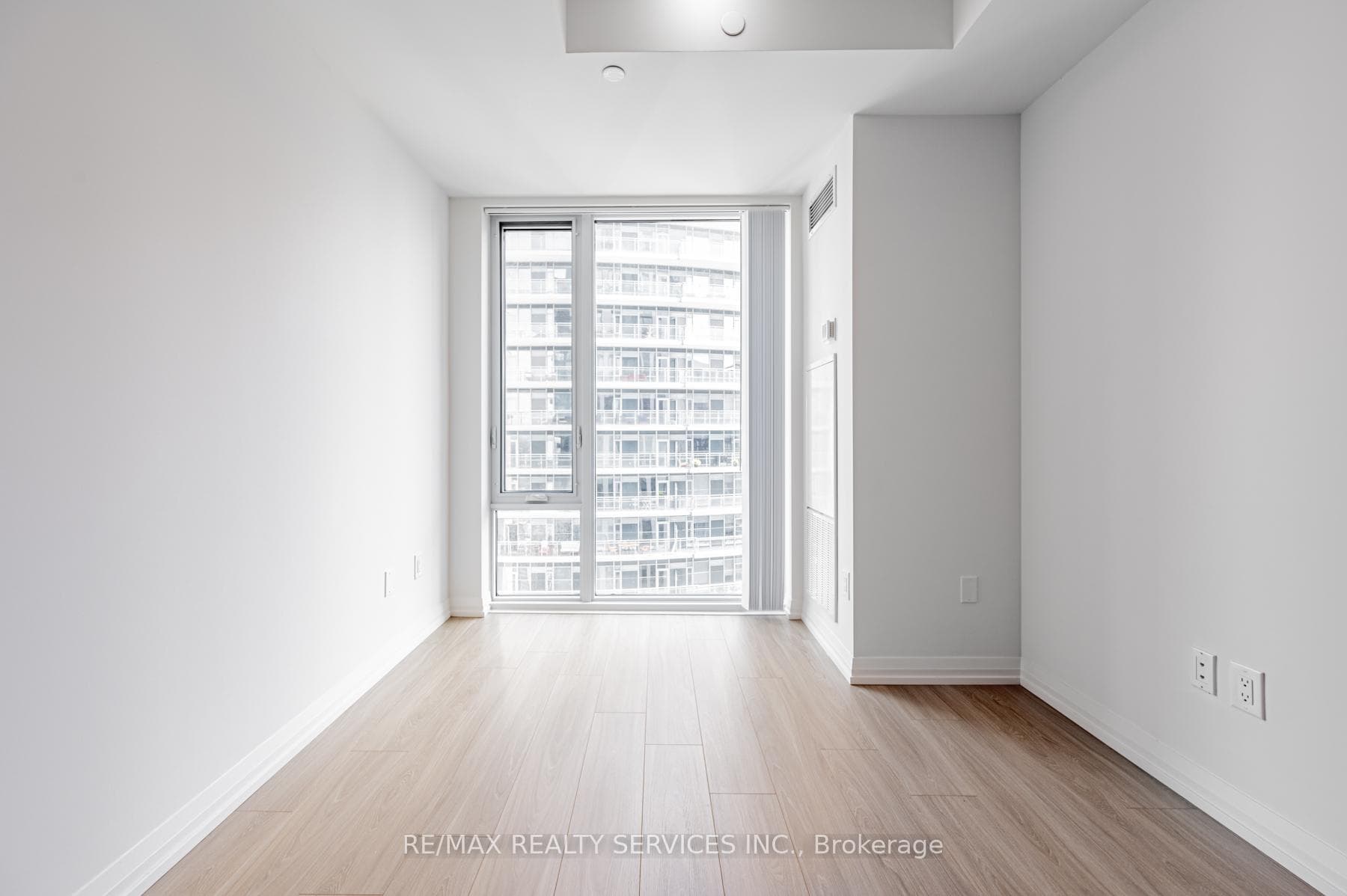 8 Widmer Street Unit 4207 photo 19