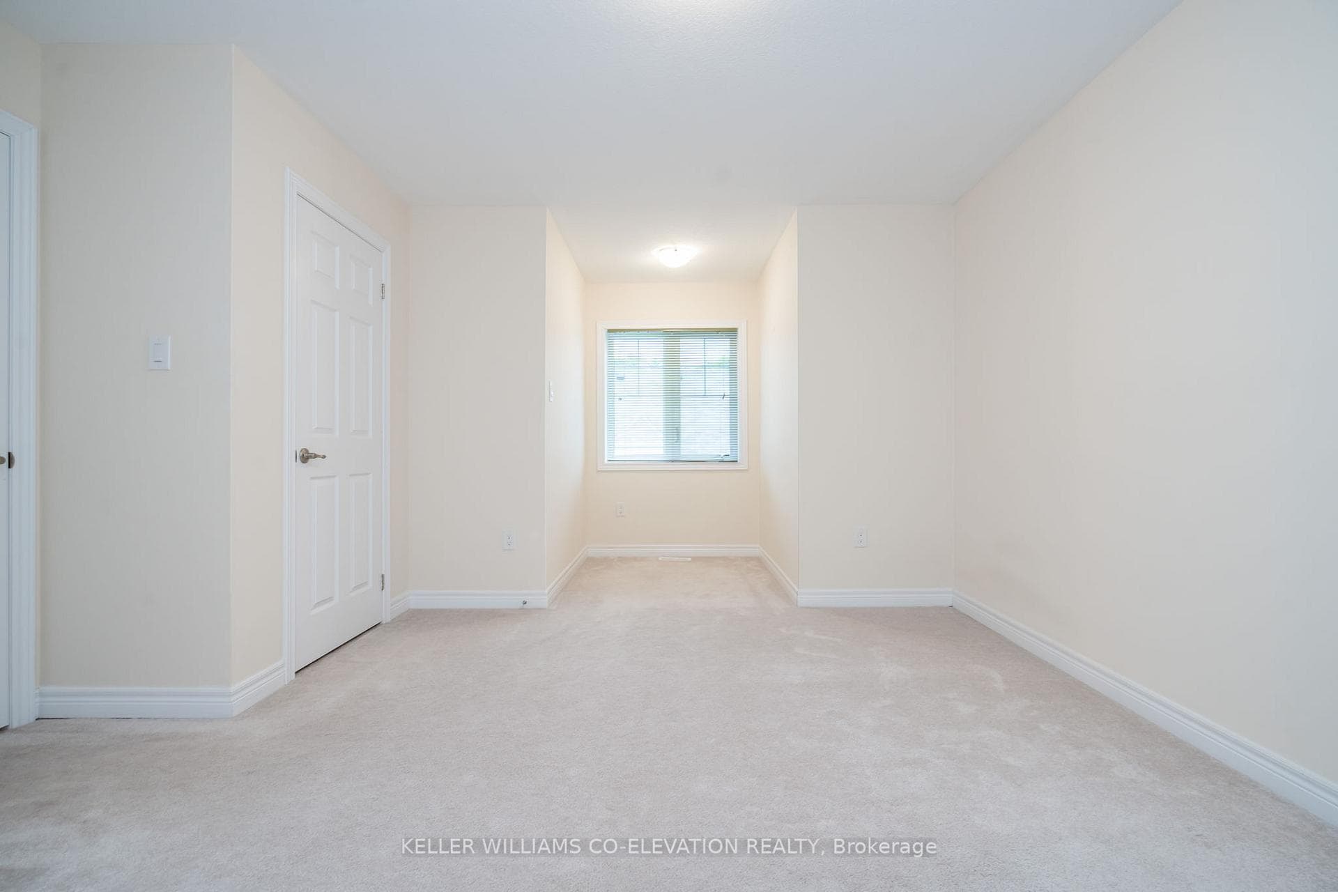 85 Riverwalk Place photo 23