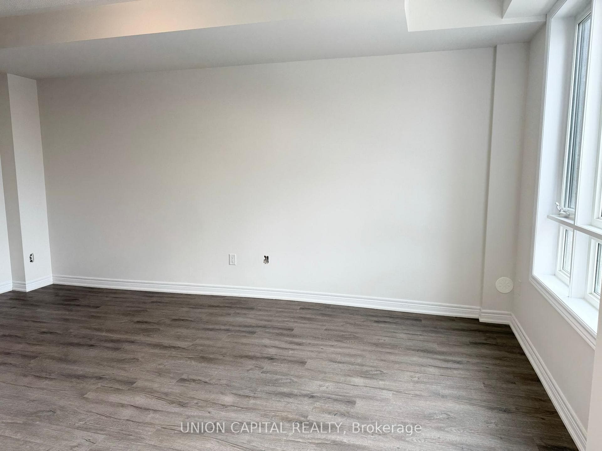 22 Robert Eaton Avenue photo 2