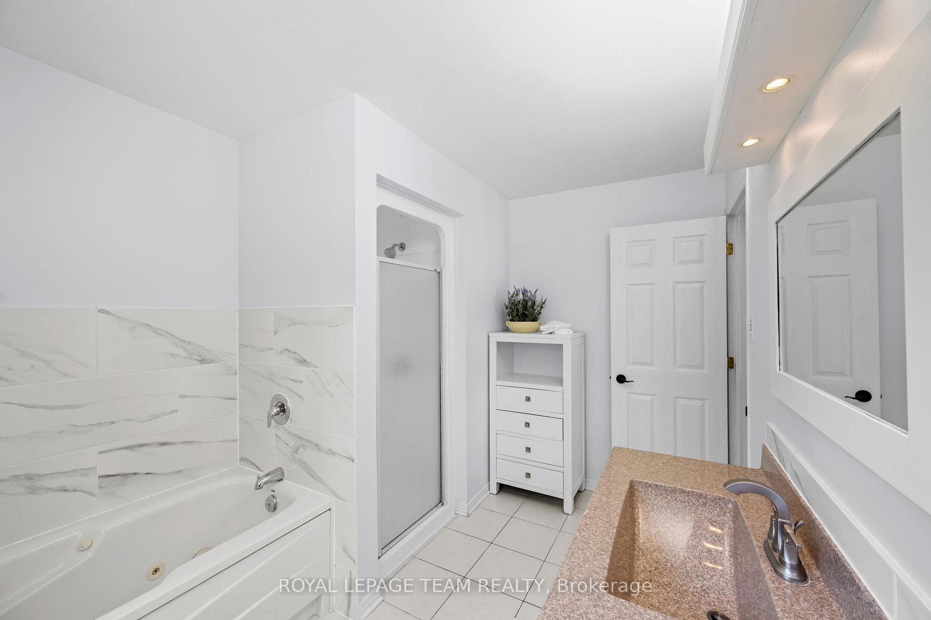 5040 Stonecrest Road photo 26