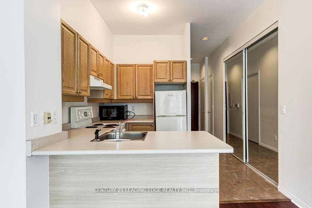 7 King Street Unit 802 photo 10