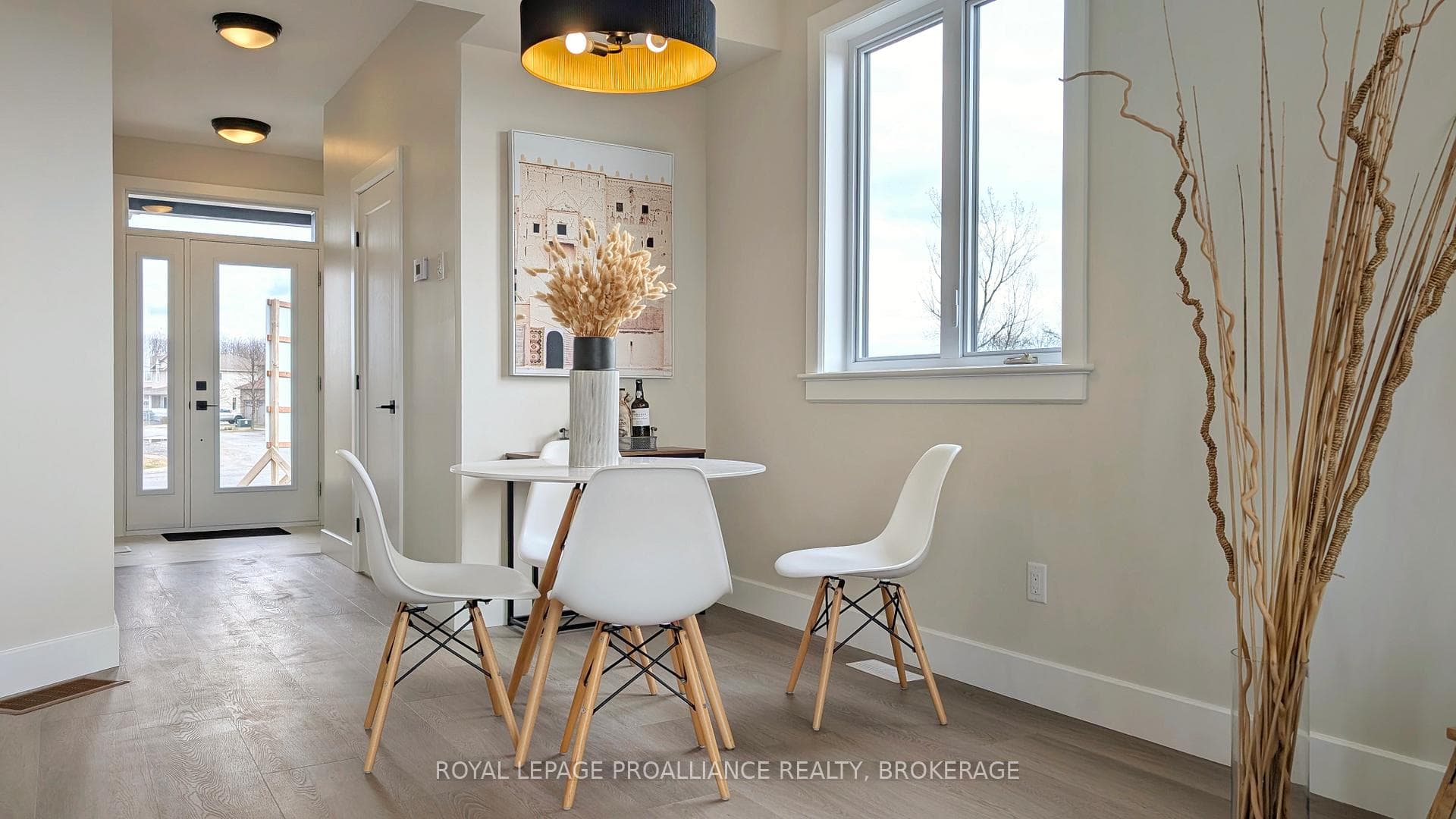 145 MCDONOUGH Crescent photo 6