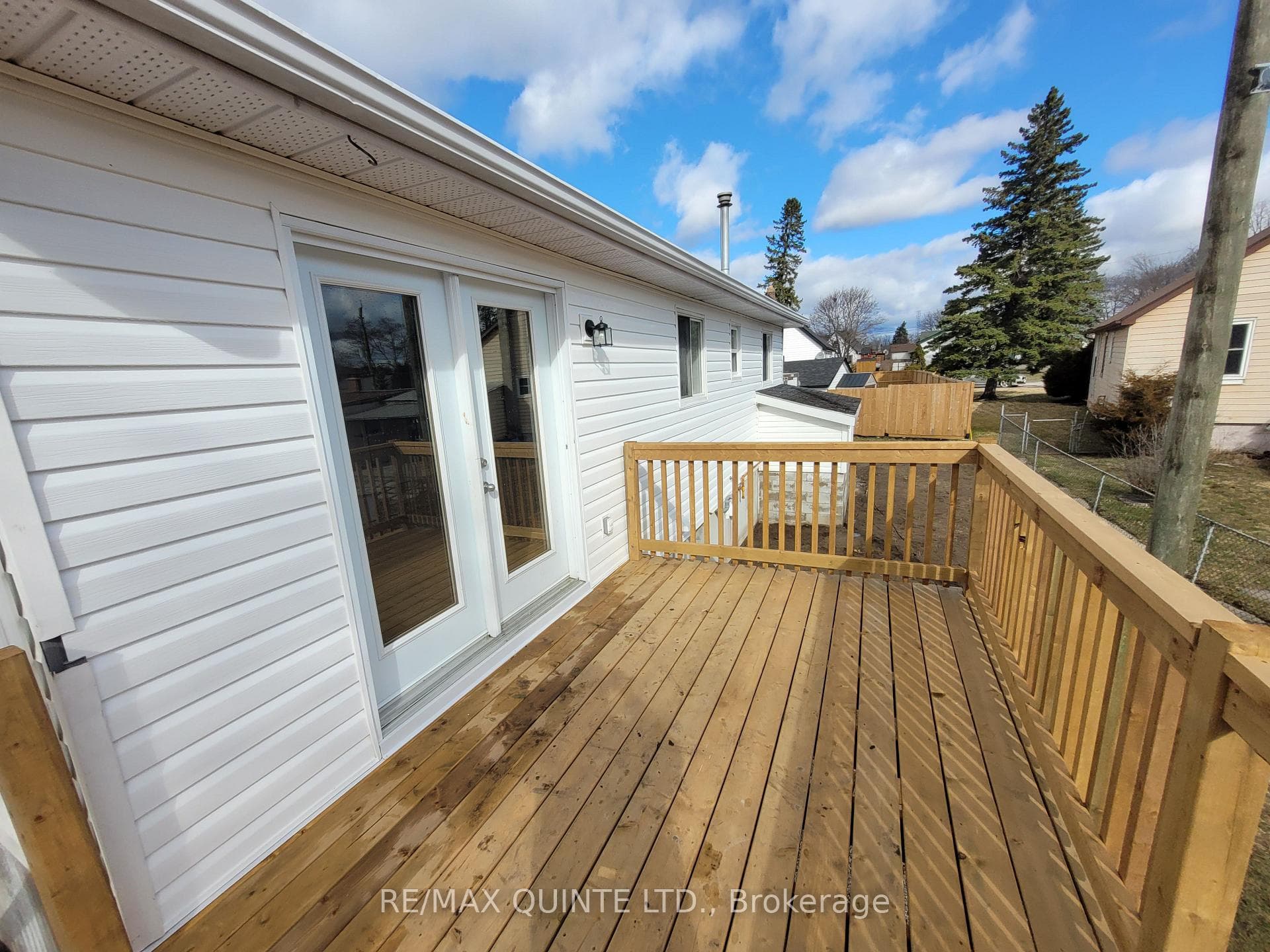 331 SIDNEY Street photo 16
