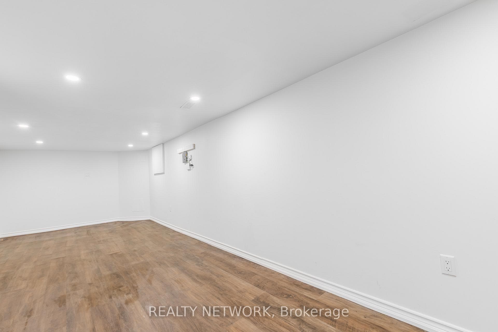 160 GRAHAM Street photo 17