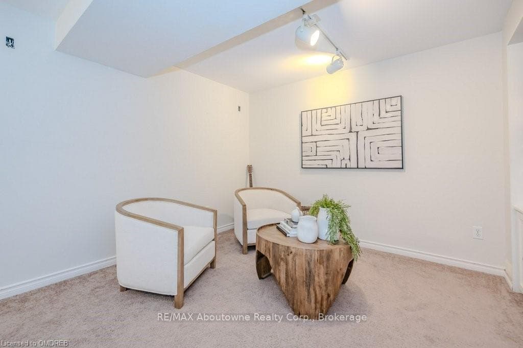 1274 BARBERRY N/A photo 20