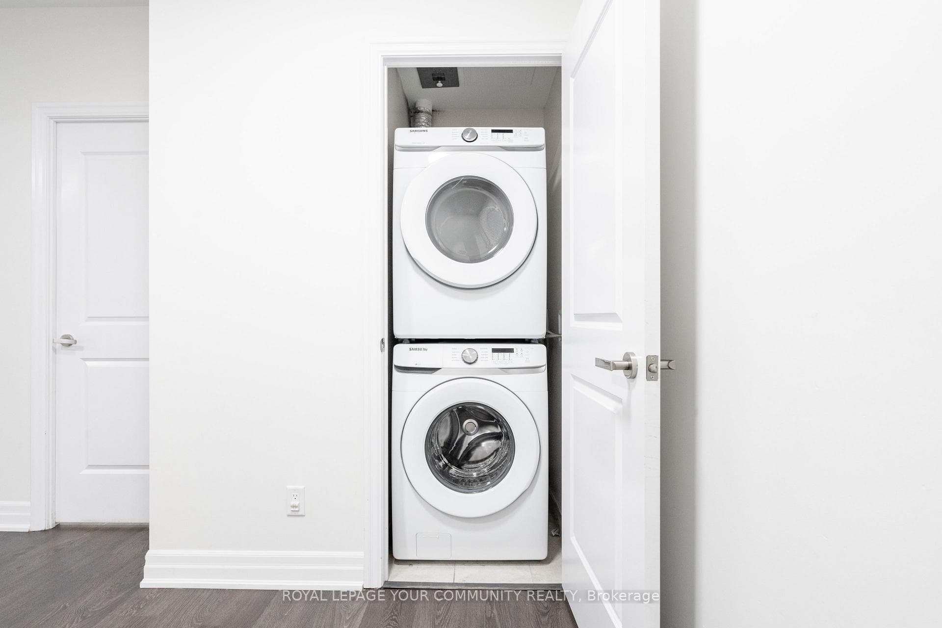 9075 Jane Street Unit 603 photo 17