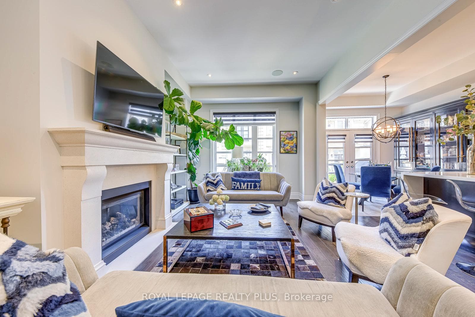 221 Hanover Street photo 20