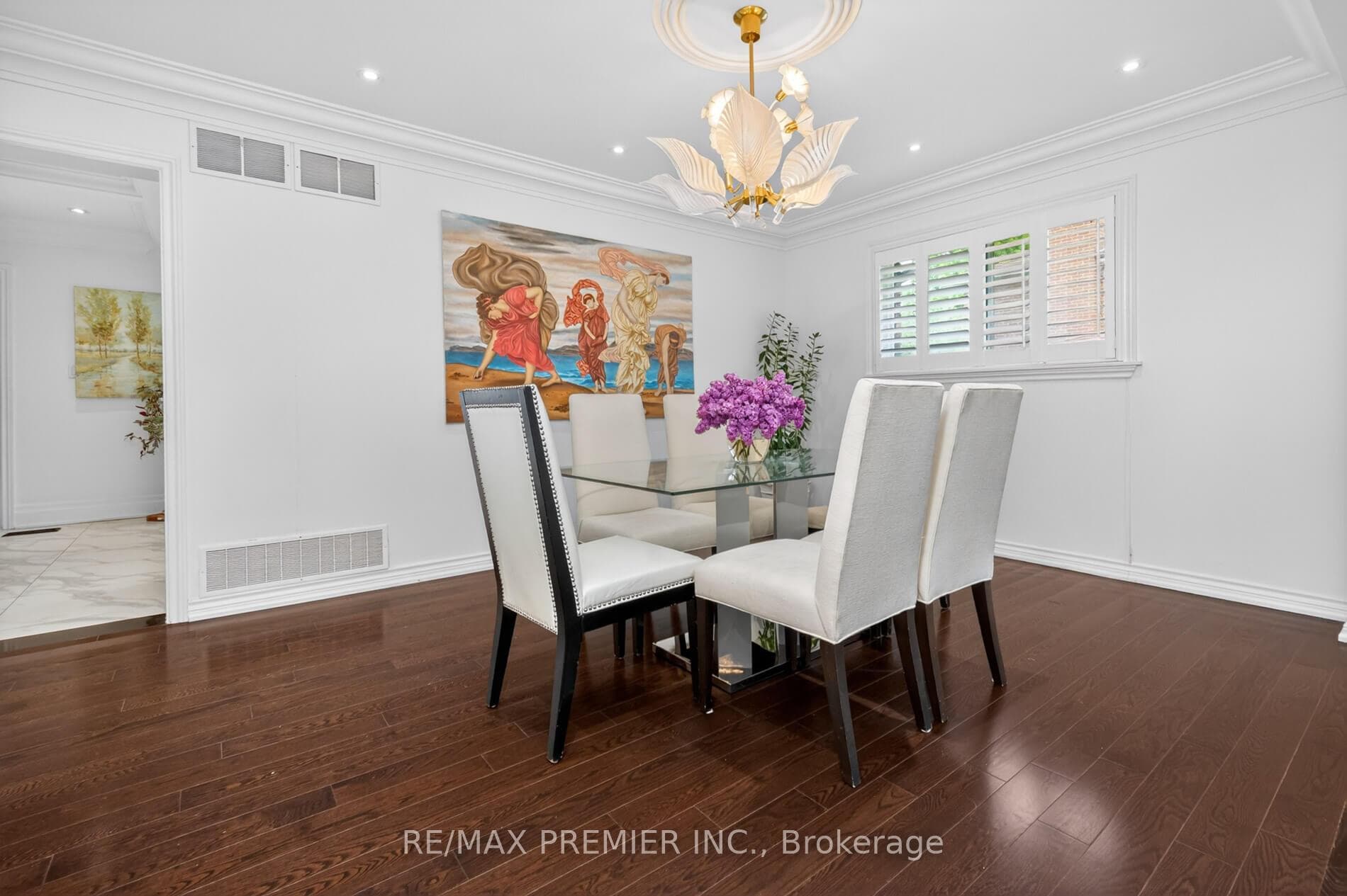 21 Forest Circle Court photo 6
