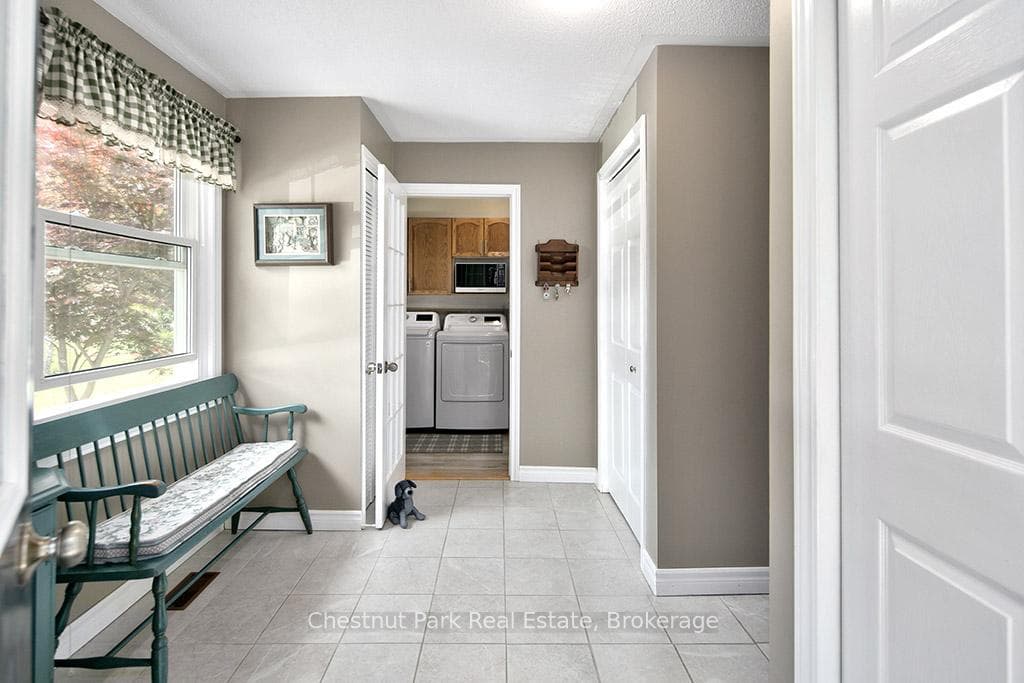 333 Oak Street photo 11