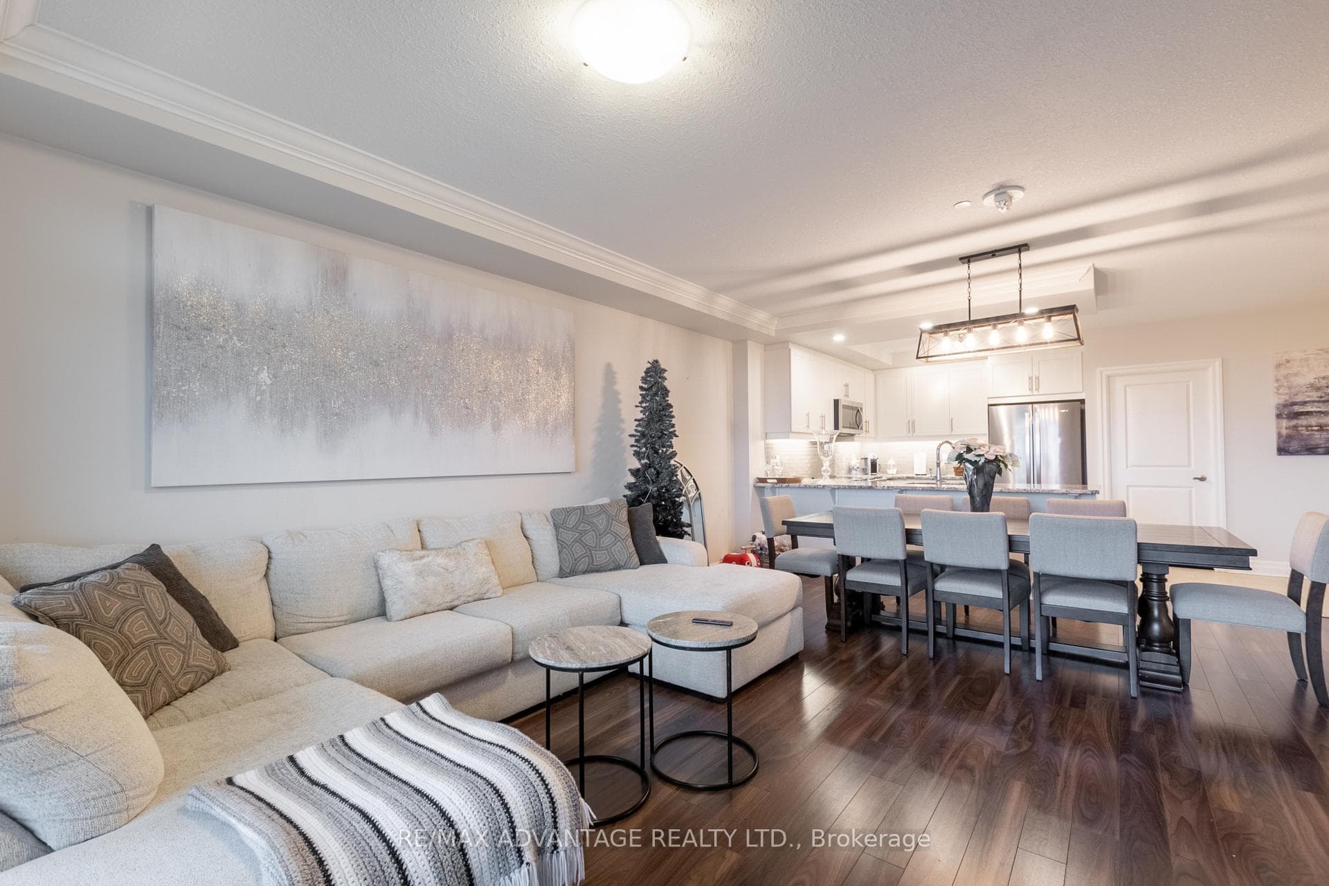 260 Villagewalk Boulevard Unit 603 photo 8