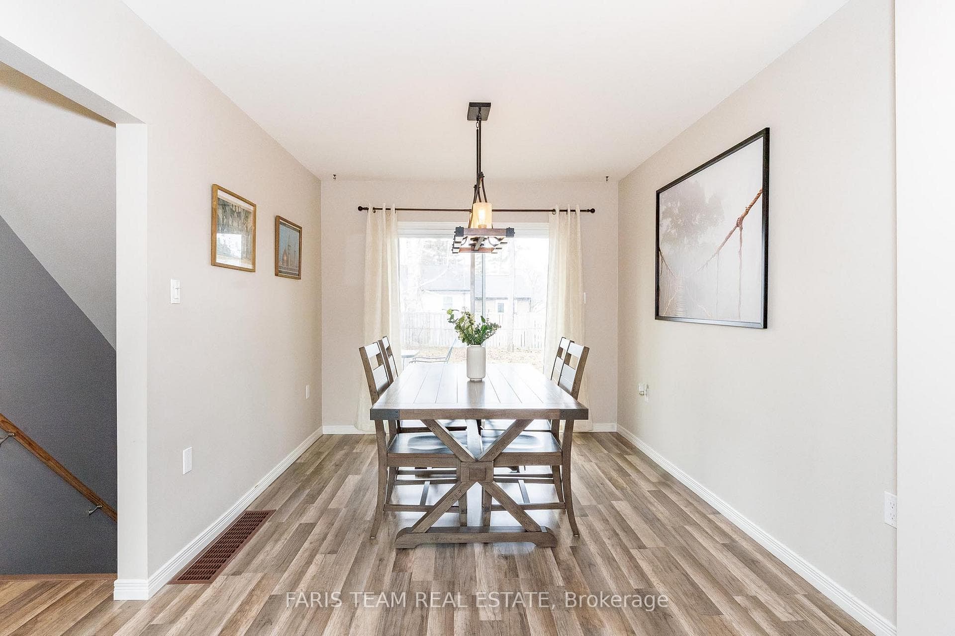 327 Hilda Street photo 5
