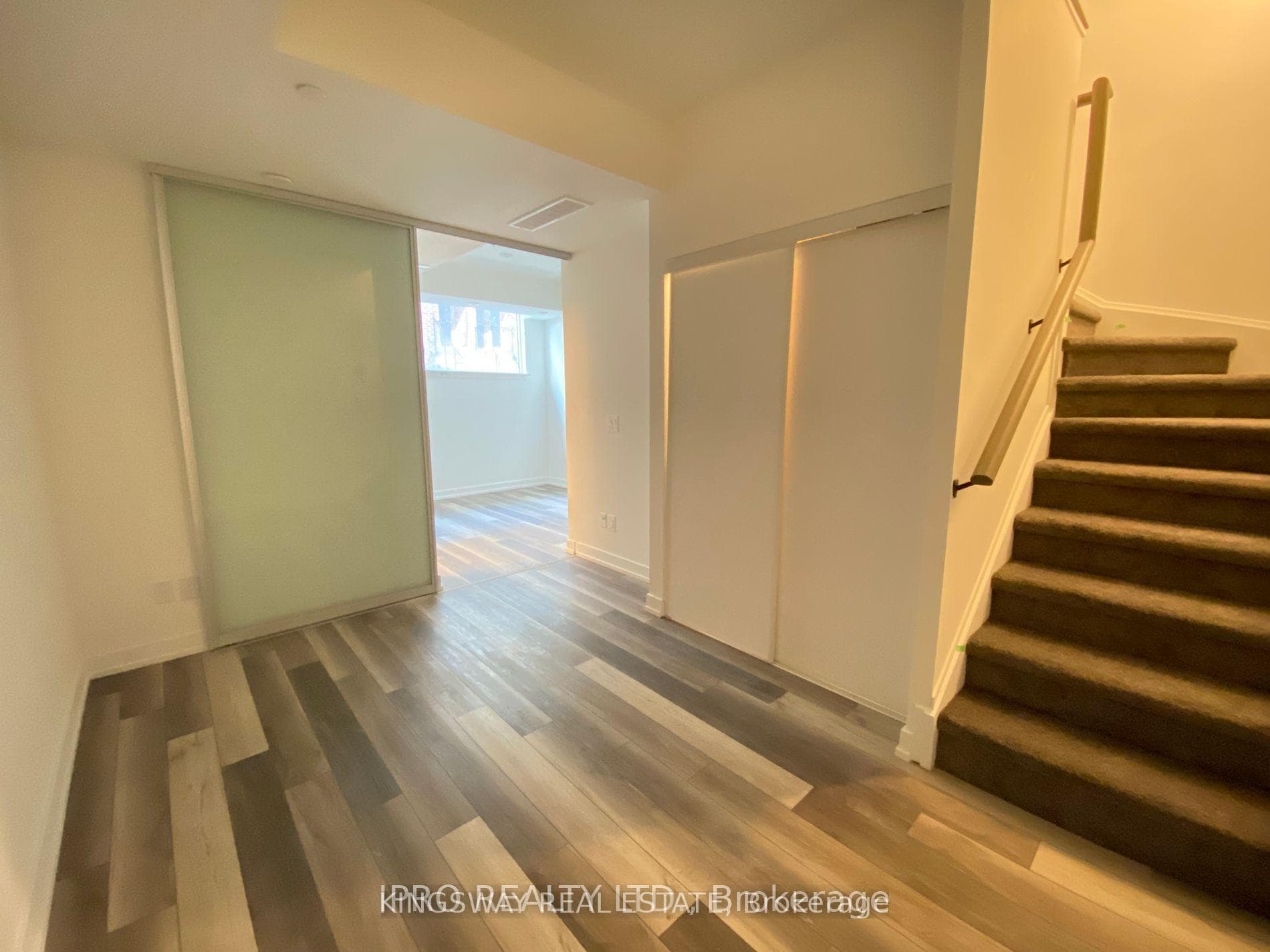 851 Sheppard Avenue Unit 33 photo 11