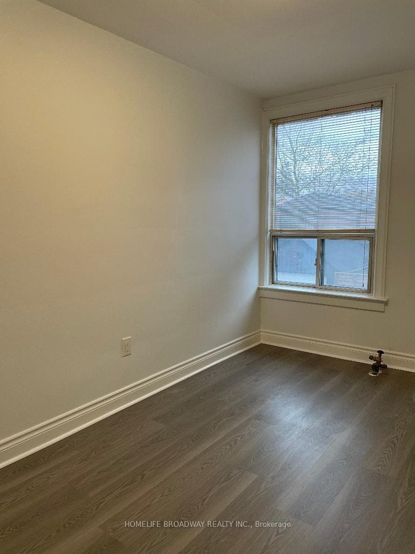 Prim Bedroom