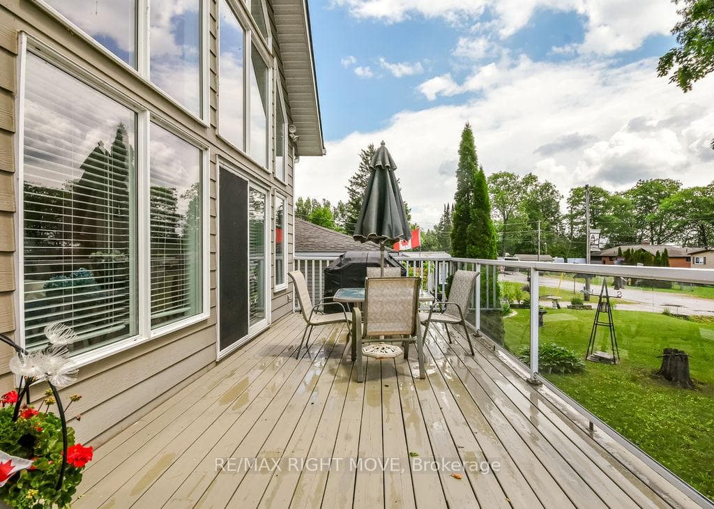 2956 Lakeside Drive photo 37