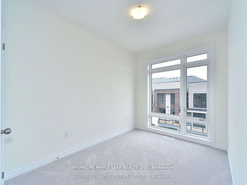 6 GRIFFITH Street photo 26