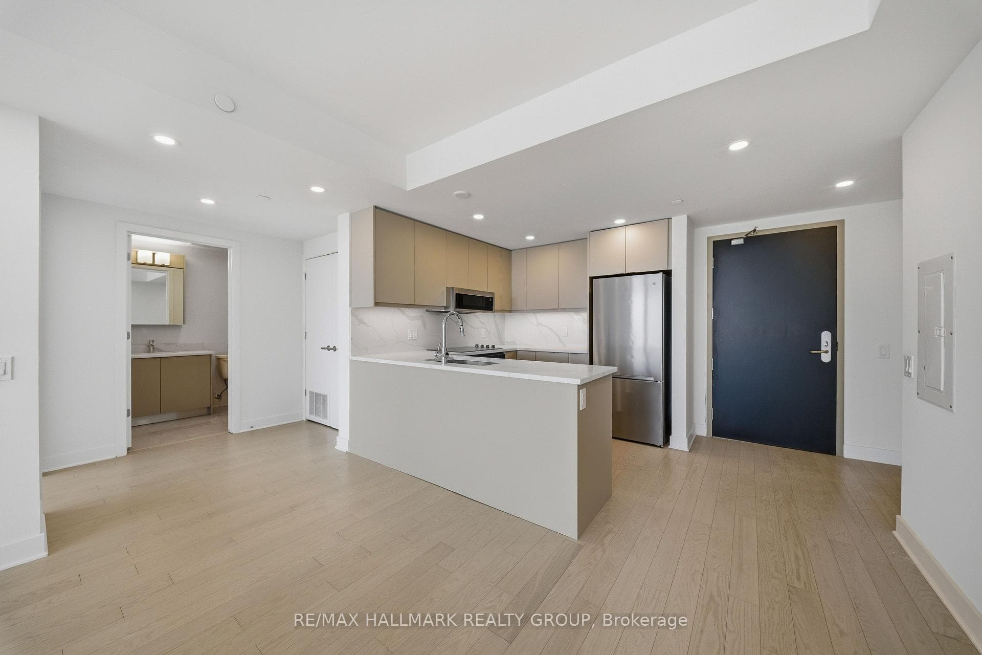 180 George Street Unit 2603 photo 5