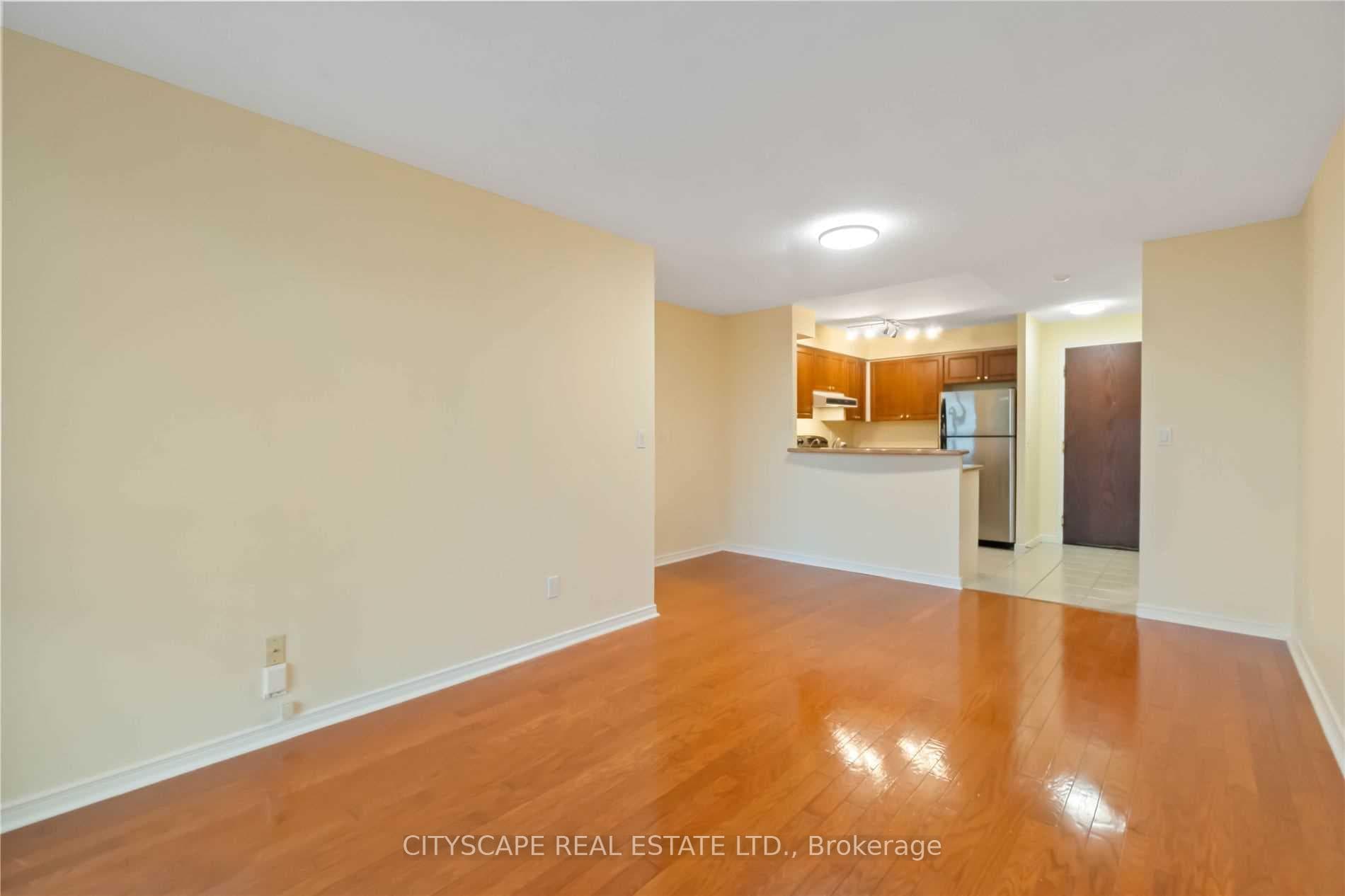 2565 Erin Centre Boulevard Unit 908 photo 9