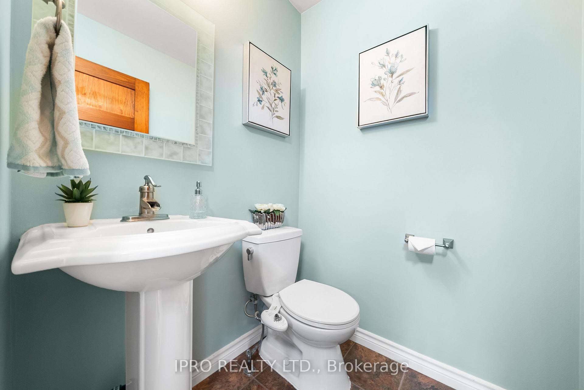 592 Roseheath Drive photo 15