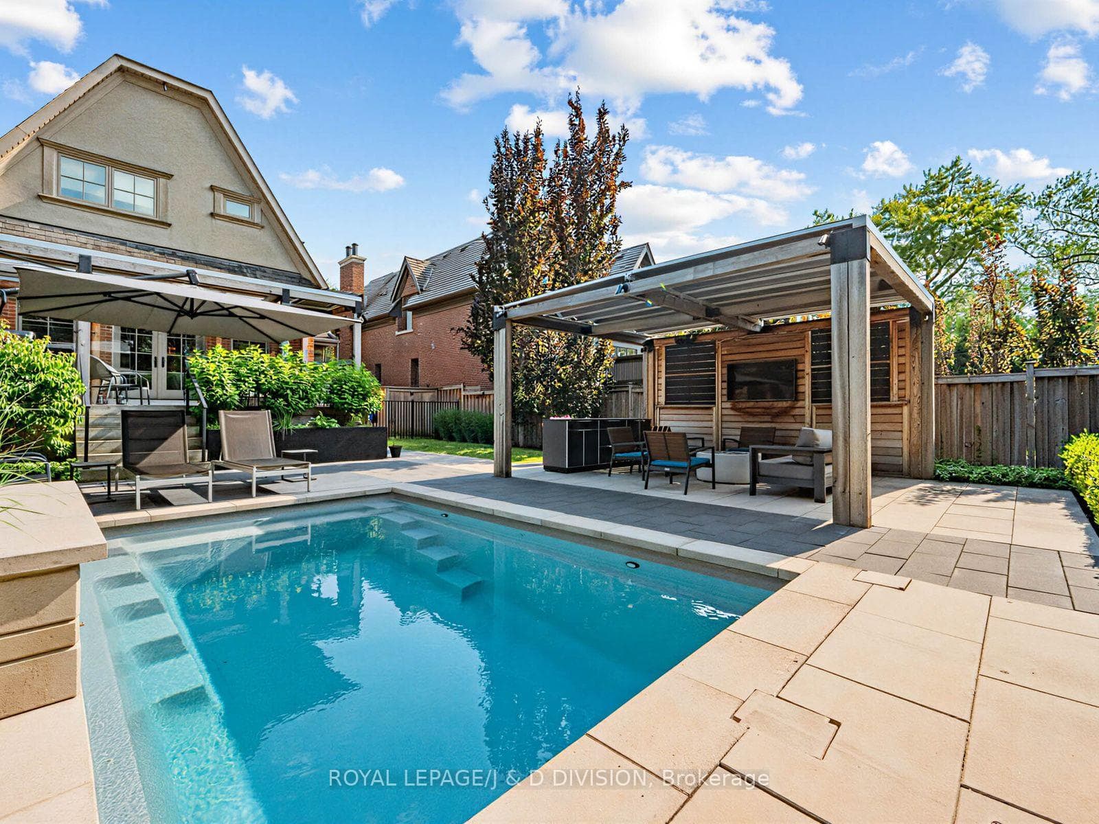 146 Glenvale Boulevard photo 36