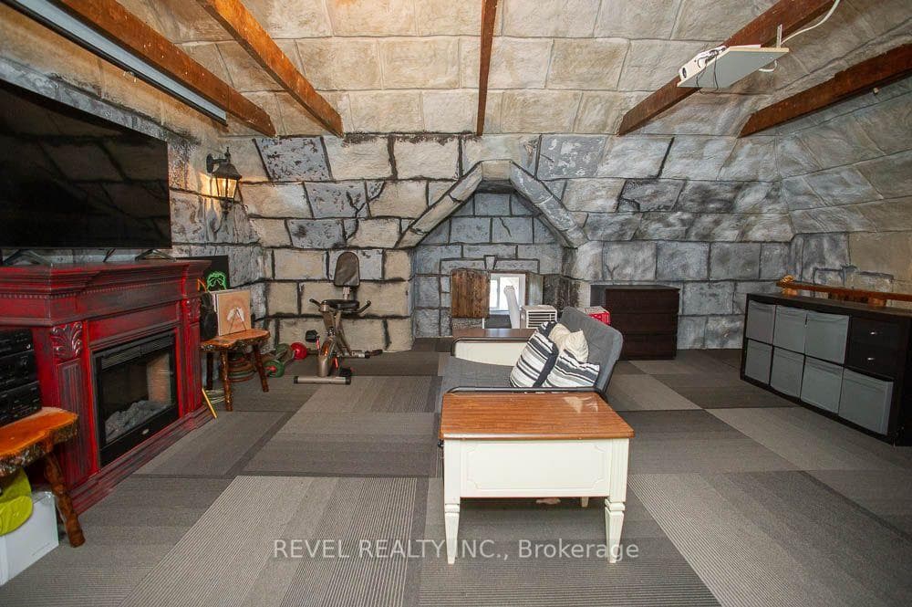 162 Grand River Street photo 35