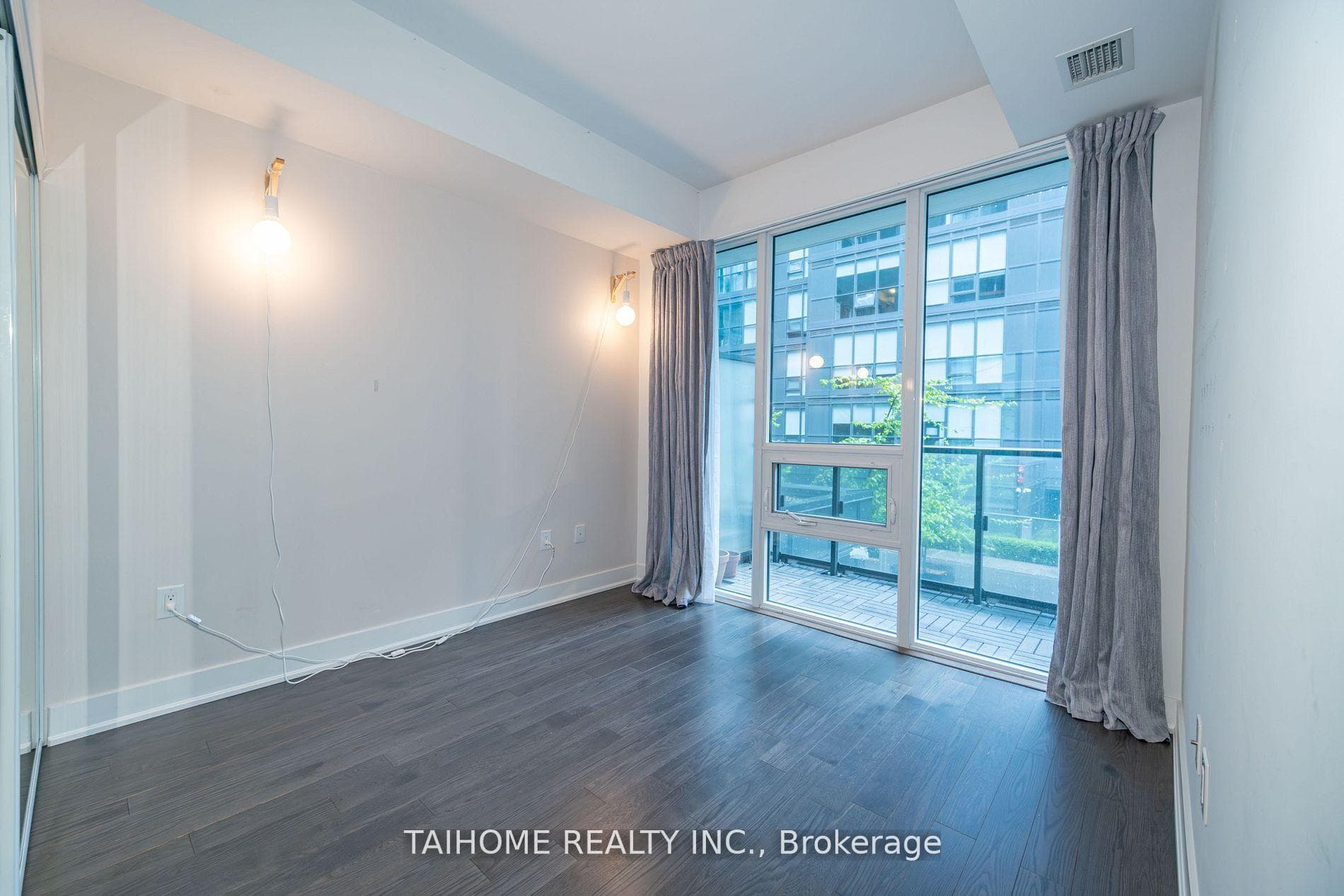 955 Bay Street Unit 307 photo 12