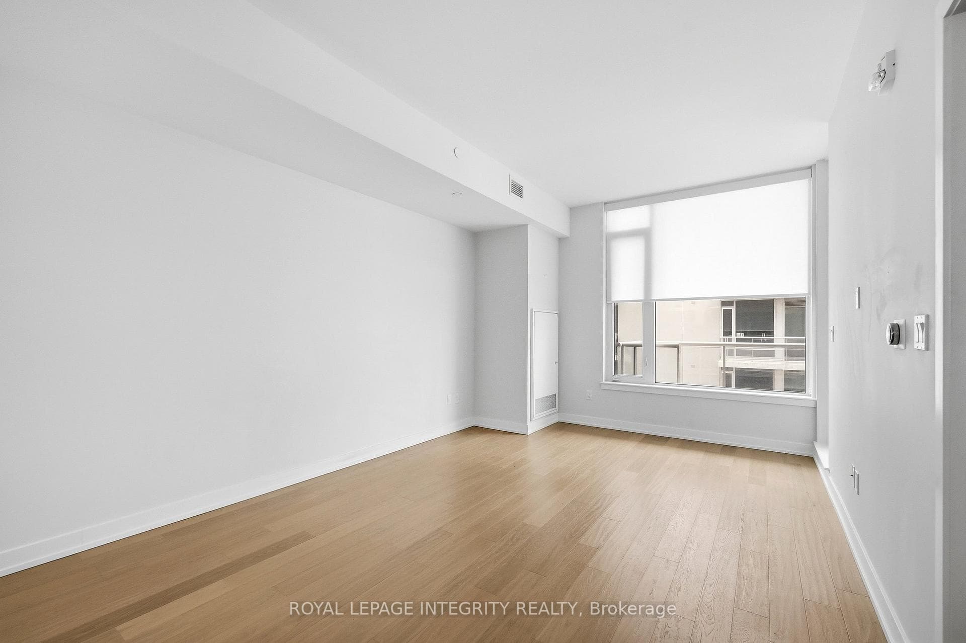 530 De Mazenod Avenue Unit 612 photo 17