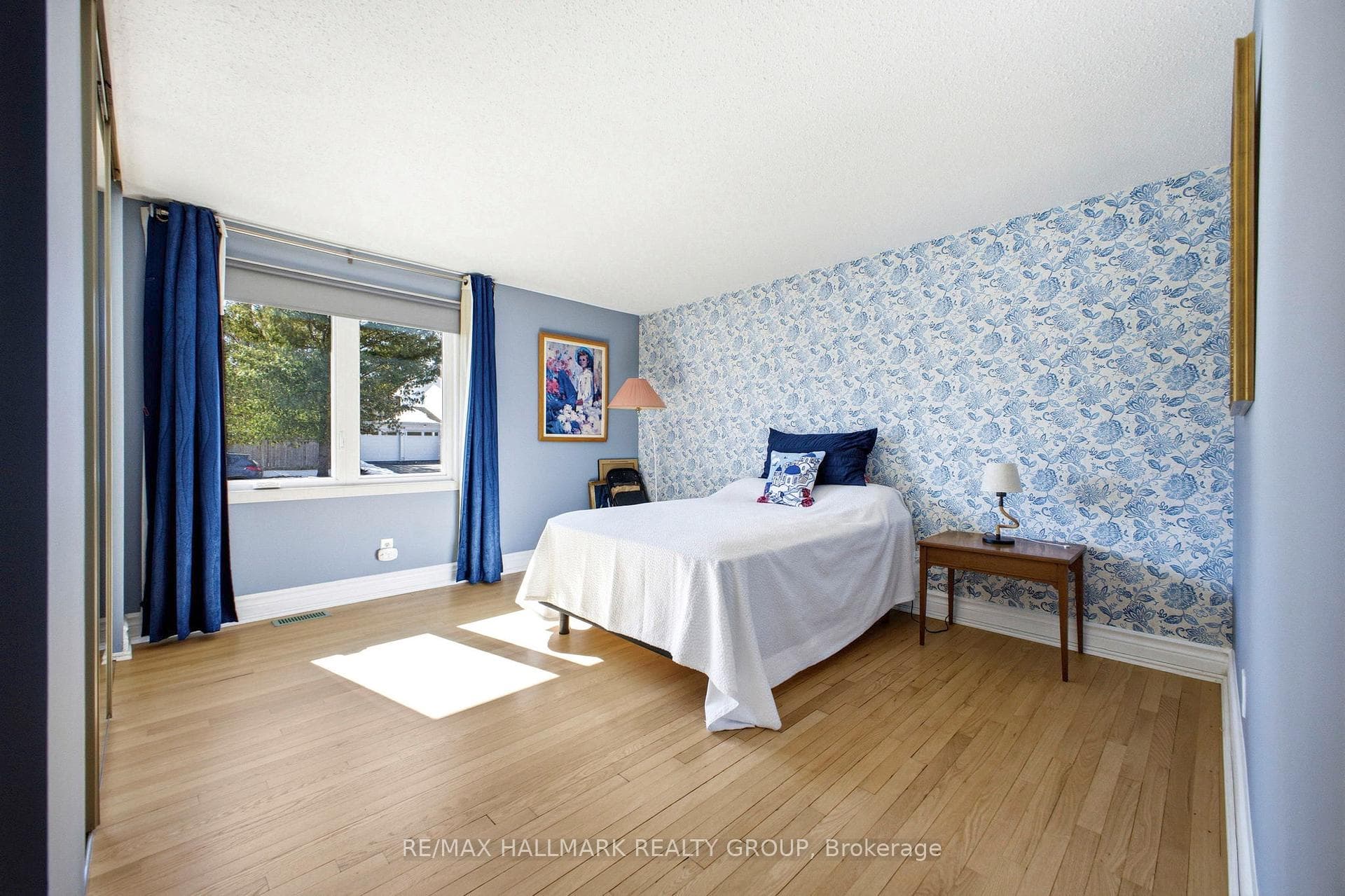 59 Ashgrove Crescent photo 15