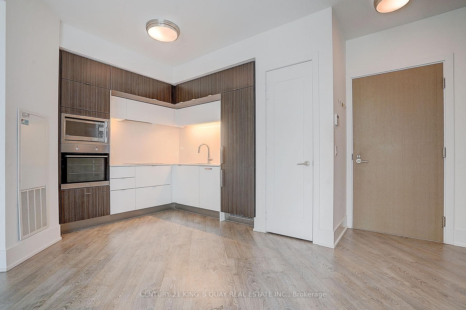 1 Edgewater Drive Unit Ph01 photo 31