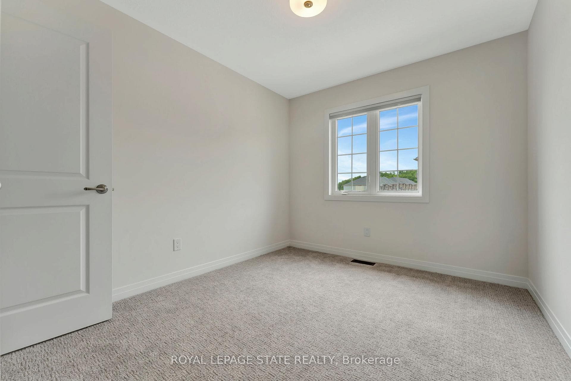 620 Colborne Street Unit 34 photo 28