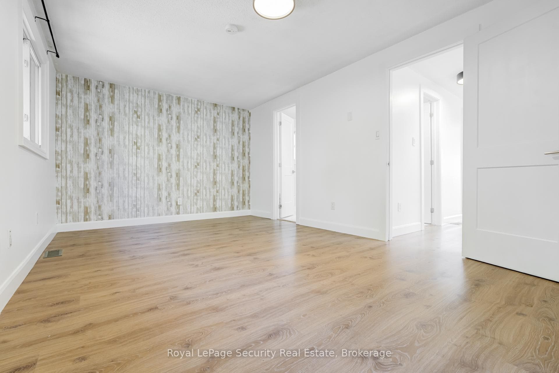 32 Wilson Court photo 11